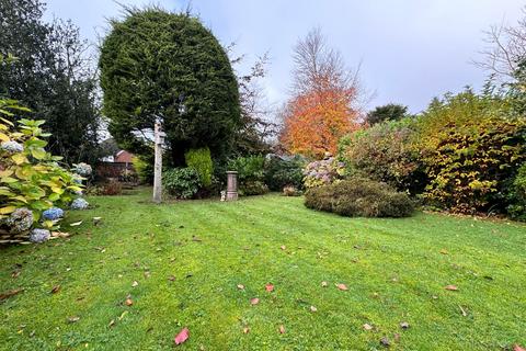 17 Clitheroe Drive, Bury, BL8 2JU