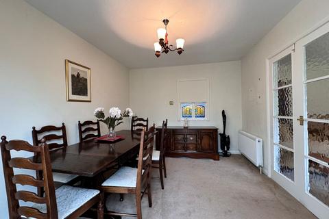 17 Clitheroe Drive, Bury, BL8 2JU