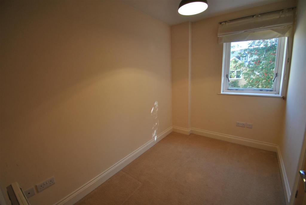 Bedroom 2.JPG