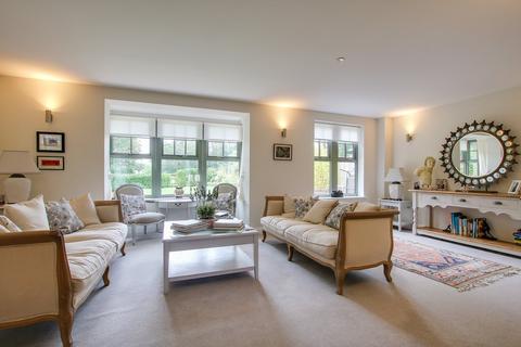 4 bedroom detached house for sale, Admiral Place, Winkton, Christchurch, BH23