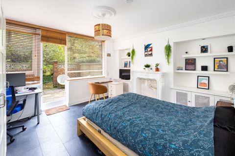 2 bedroom maisonette for sale, Burley House, Walter Terrace, London, E1