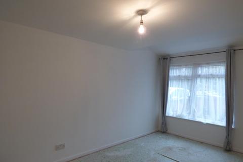 3 bedroom terraced house to rent, Helpeston