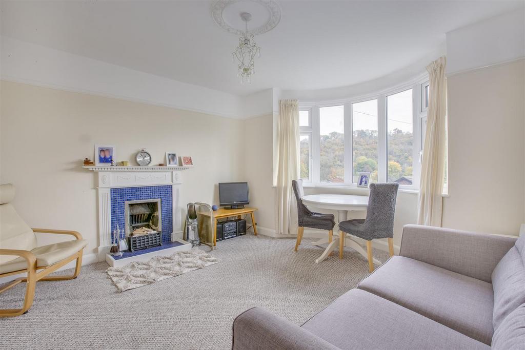 7 Hylton Road, HP12 4 BZ-11.jpg