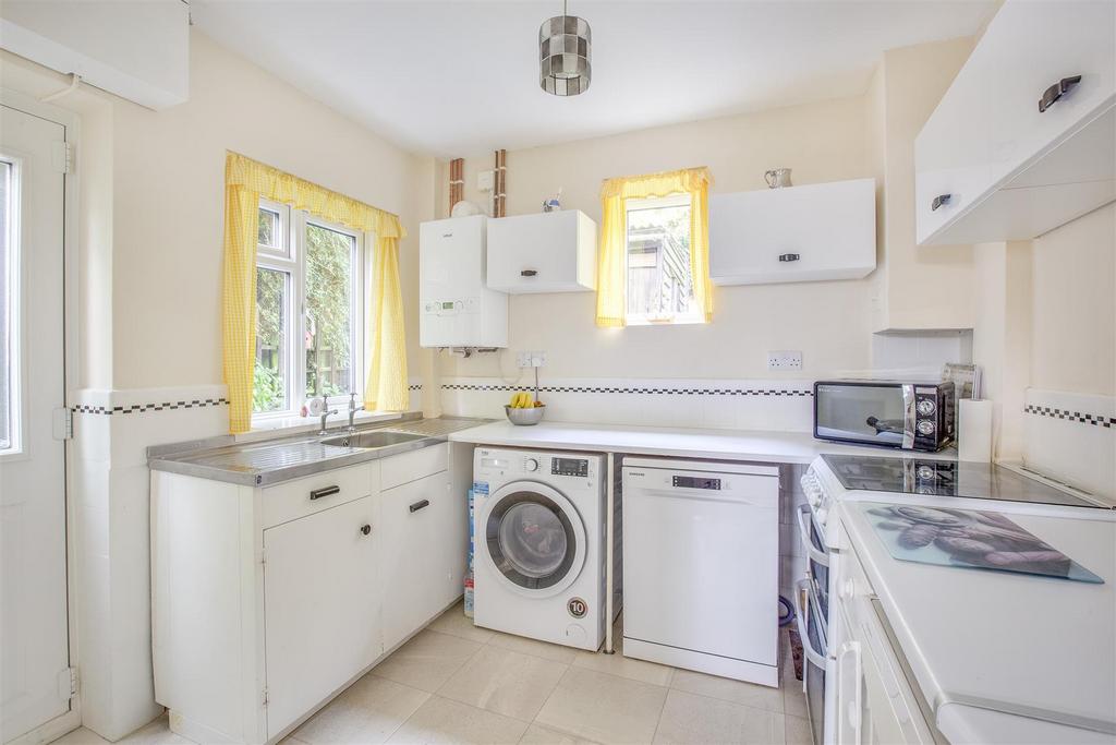 7 Hylton Road, HP12 4 BZ-9.jpg