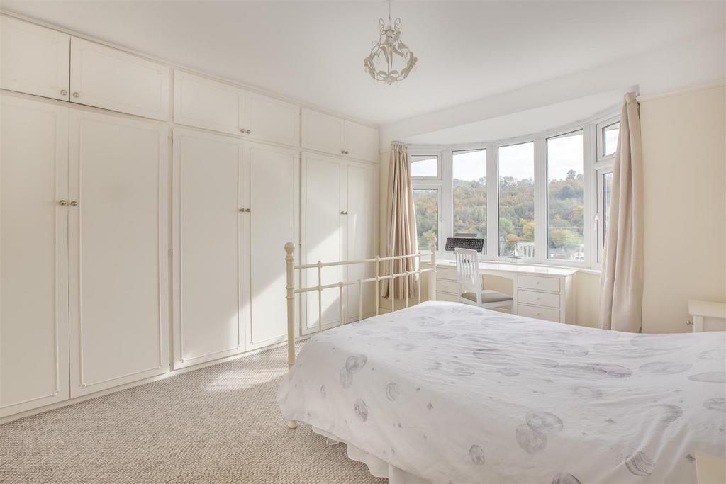 7 Hylton Road, HP12 4 BZ-5.jpg