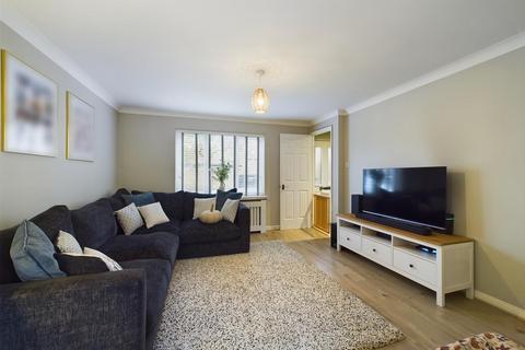 22 Aveling Close, Maidenbower, Crawley, RH10 7UR