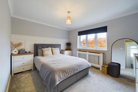 22 Aveling Close, Maidenbower, Crawley, RH10 7UR