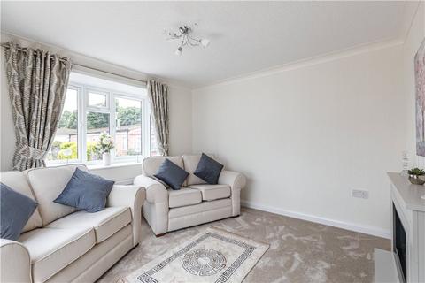 2 bedroom bungalow for sale, Woodlands, Addlestone KT15