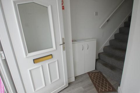 1 bedroom in a house share to rent, room 2, Whitby Road, Ellesmere Port, Cheshire. CH65