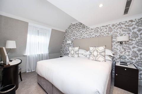 2 bedroom flat to rent, Bow Lane, St Pauls, London, EC4M