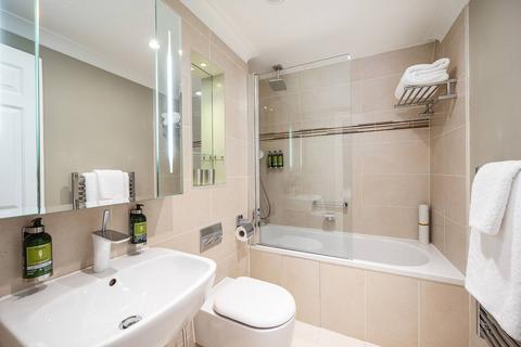 2 bedroom flat to rent, Bow Lane, St Pauls, London, EC4M