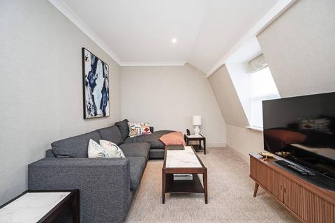 2 bedroom flat to rent, Bow Lane, St Pauls, London, EC4M