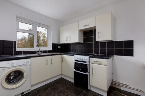 1 bedroom flat for sale, Grantwood Close, Redhill, Surrey, RH1