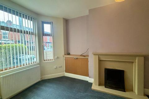 3 bedroom terraced house to rent, Nelson Street, Crewe, CW2