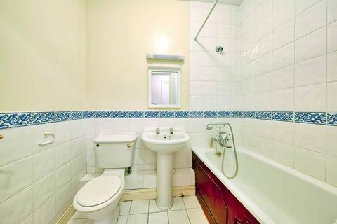 3 bedroom flat to rent, Leathermarket Court, SE1