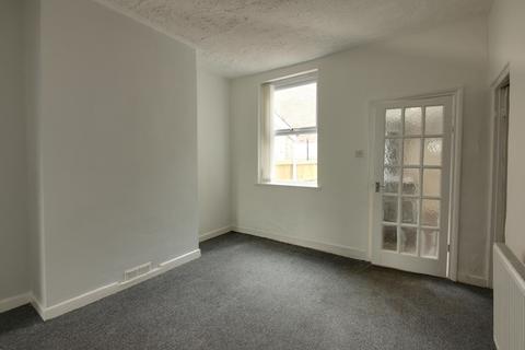 2 bedroom terraced house to rent, Brackley Street, Runcorn, WA7