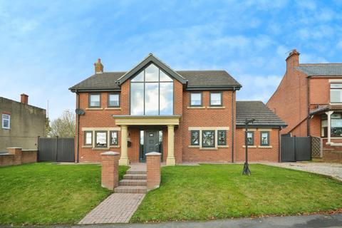 4 bedroom detached house for sale, Durham Road, Bishop Auckland