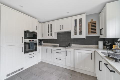 16 Macdowall Road, Guildford, GU2 9LD