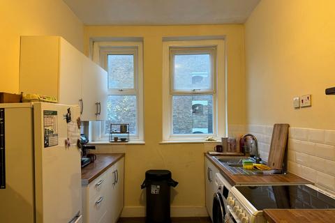 2 bedroom flat to rent, Earls Avenue, Folkestone, CT20