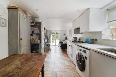 2 bedroom flat to rent, Alexandra Road, Wimbledon SW19