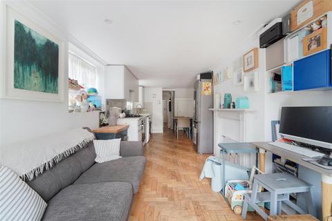 2 bedroom flat to rent, Alexandra Road, Wimbledon SW19