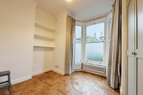 2 bedroom flat to rent, Alexandra Road, Wimbledon SW19