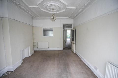 1 bedroom flat for sale, Shrubbery Road, Hillside