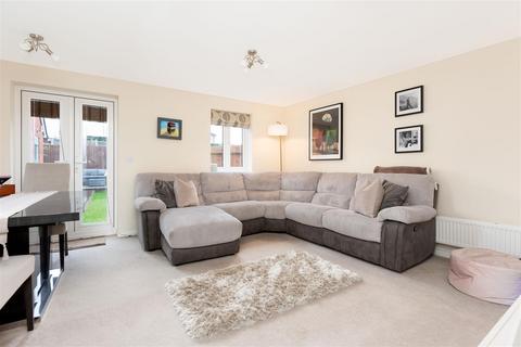 3 bedroom semi-detached house for sale, Meadowsweet Way, Stotfold, SG5 4QF