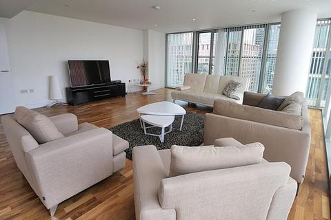 3 bedroom apartment to rent, The Landmark East Tower, Canary Wharf E14