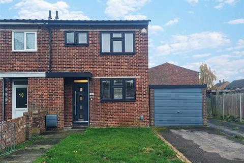 3 bedroom semi-detached house for sale, Oxford Road, Romford RM3