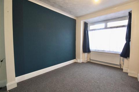 2 bedroom house to rent, Reynoldson Street, Hull