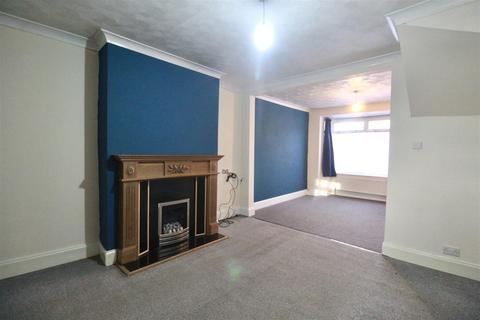 2 bedroom house to rent, Reynoldson Street, Hull