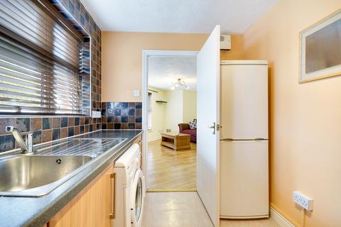 2 bedroom flat for sale, Cedar Avenue West, Chelmsford