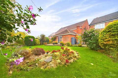 5 bedroom detached house for sale, Ferry Road East, North Lincolnshire DN19