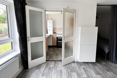 1 bedroom flat to rent, Newfield Court, Telford TF2