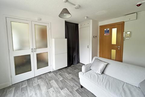1 bedroom flat to rent, Newfield Court, Telford TF2