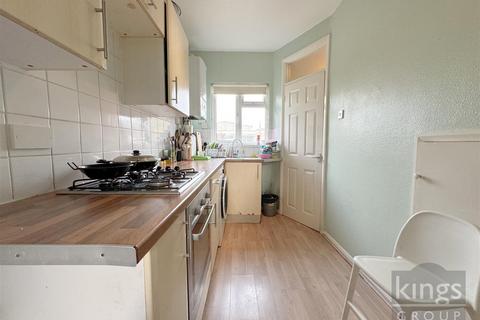 3 bedroom maisonette for sale, Rosemary Avenue, Enfield