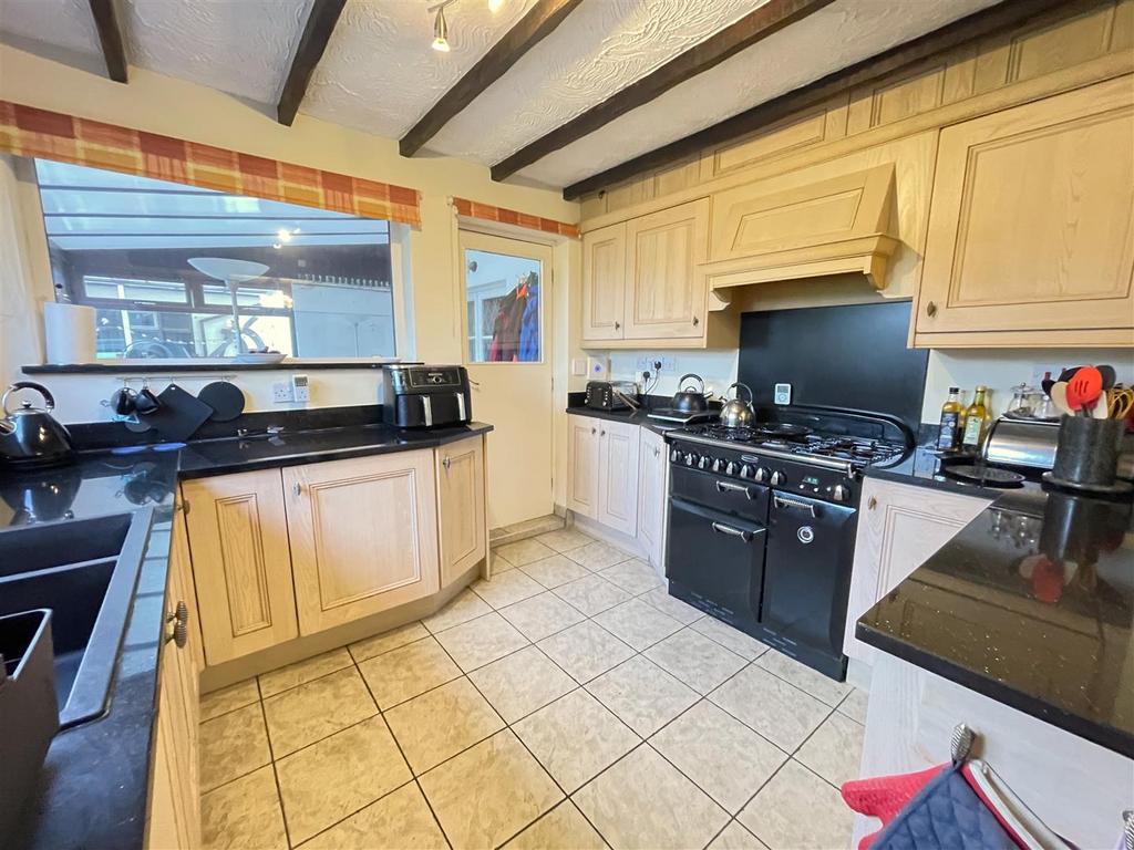 Open plan dining kitchen