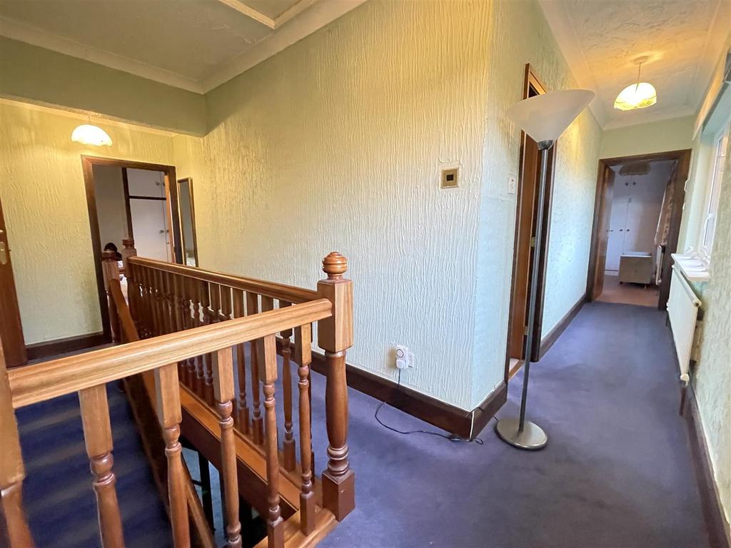 First floor galleried landing