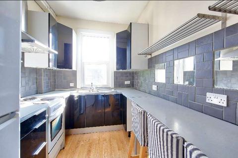 4 bedroom terraced house to rent, Park Road, KT2