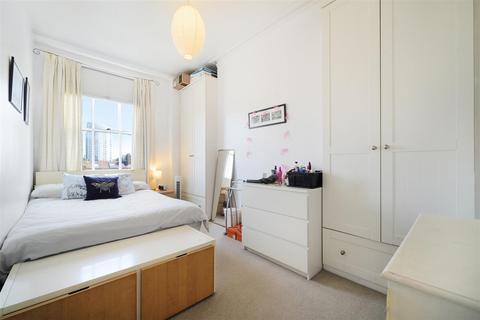 1 bedroom flat for sale, Merton Road, London