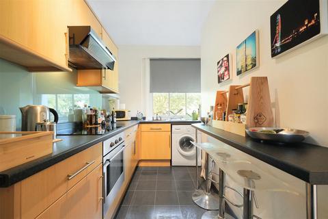 1 bedroom flat for sale, Merton Road, London