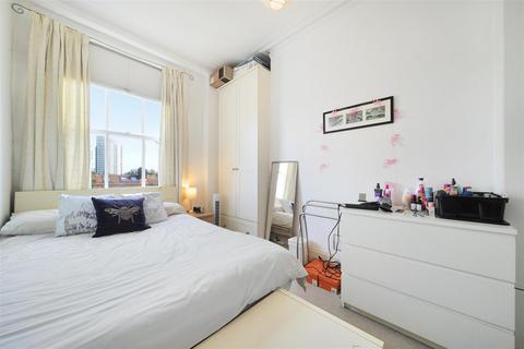 1 bedroom flat for sale, Merton Road, London