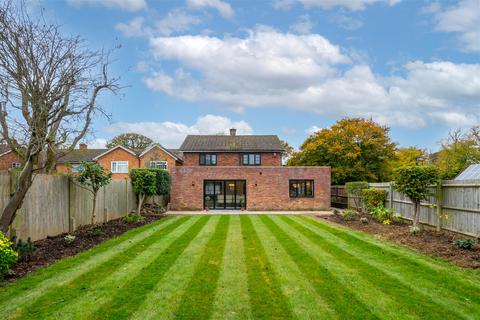 4 bedroom detached house for sale, Rusper Road, Crawley