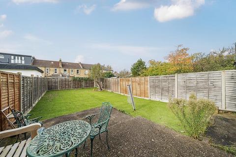 6 Birkhall Road, London, SE6 1TE
