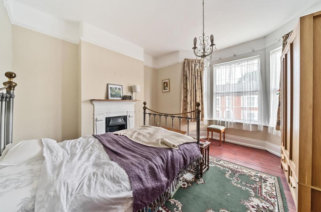 Bedroom1.jpg