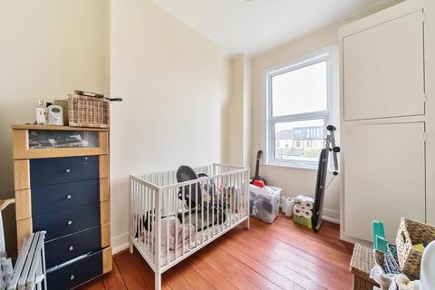 6 Birkhall Road, London, SE6 1TE