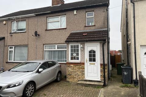 141 Straight Road, Romford, RM3 7JJ