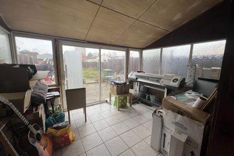 141 Straight Road, Romford, RM3 7JJ