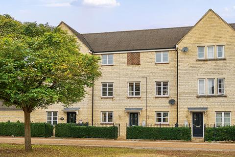 3 bedroom terraced house for sale, Cedar Drive, Oxfordshire OX28